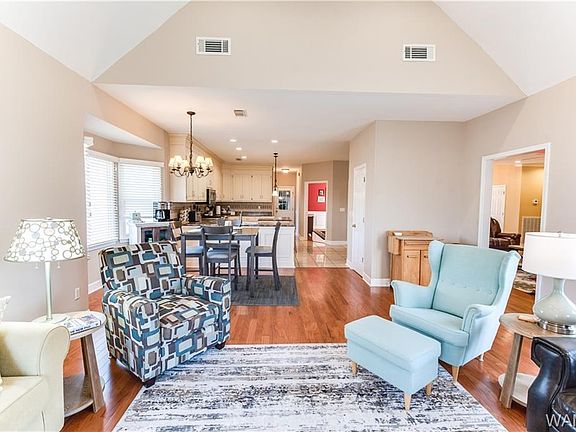 4th image of 9864 Belmont Ln