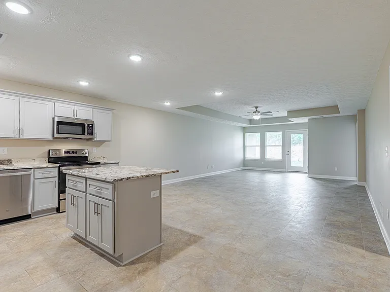 305 Breckinridge Cir — Photo 12