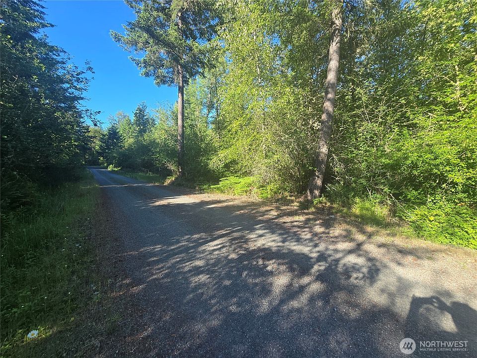 2nd image of 13823 Starflower Lane SE