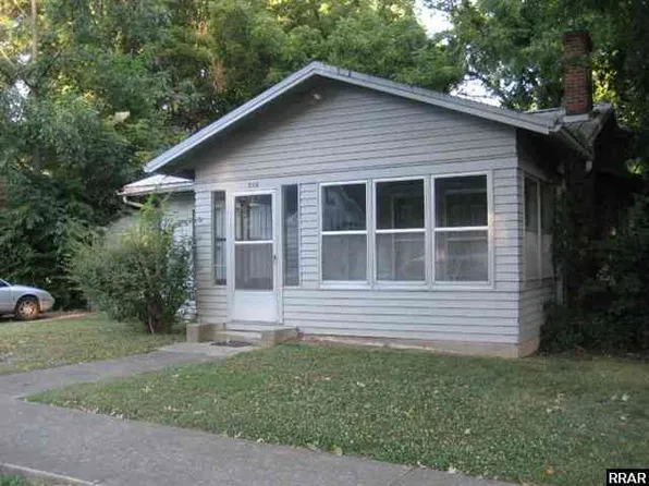 205 Summer St, Martin, TN 38237