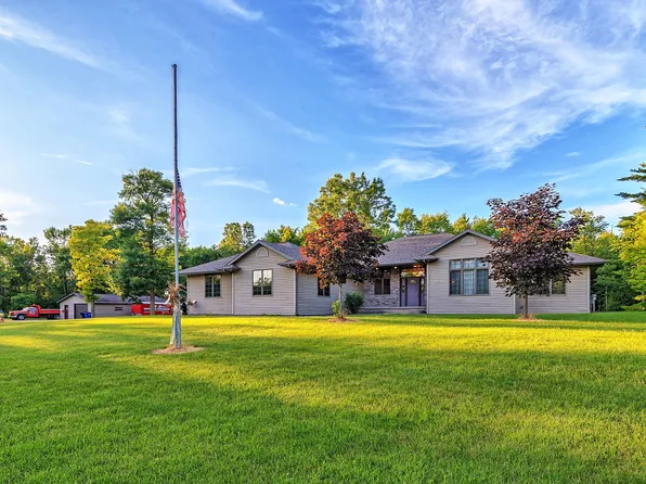 2442 School Ln, Green Bay, WI 54313