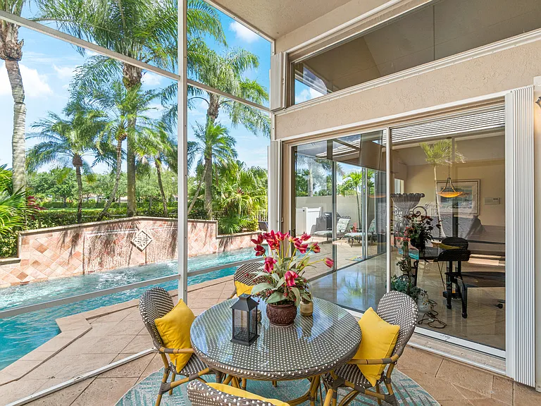 16850 Colchester Ct — Photo 33