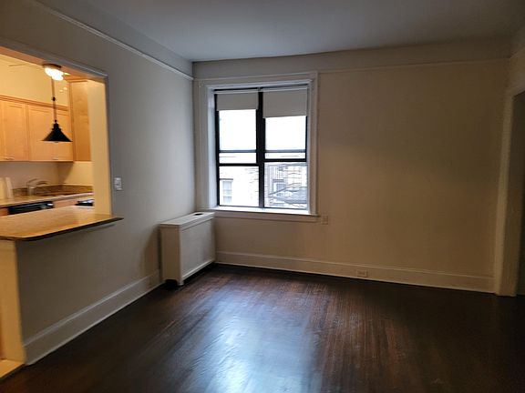 2nd image of 131 Kensington Ave APT C7