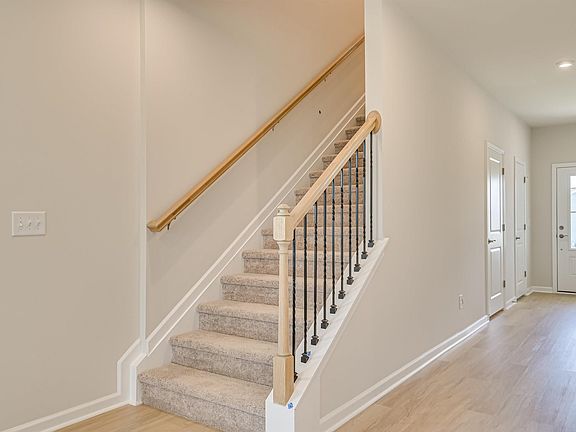 5th image of 720 Miller Tree Way