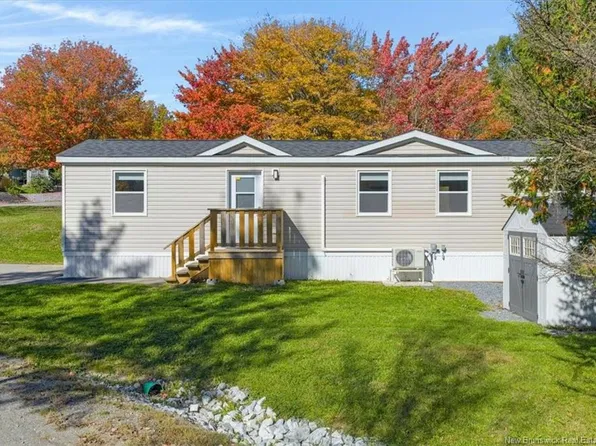 83 Holly Ln, Quispamsis, NB E2G 1X7