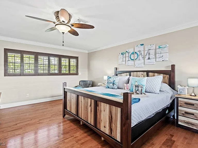 252 Bayshore Dr — Photo 9