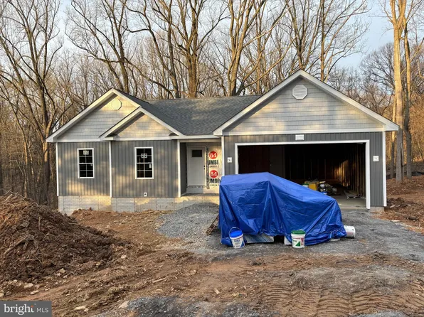 212 Great Oak Ln, Harpers Ferry, WV 25425