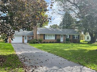 4345 Shimerville Rd, Clarence, NY 14031