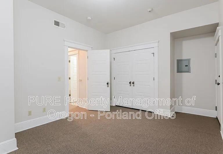 2167 SW Yamhill St #9 — Photo 5