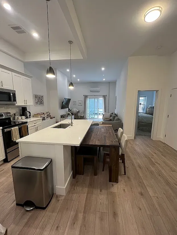 89 Driggs Avenue — Photo 2