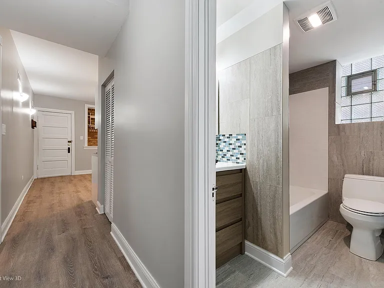 2230 W Augusta Blvd #1 — Photo 4
