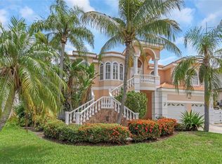 3187 Shoreline Dr, Clearwater, FL 33760