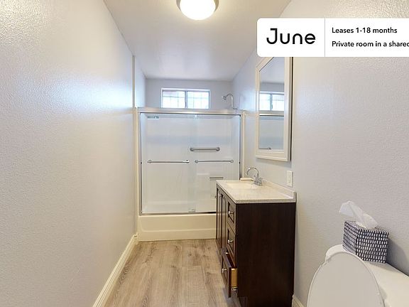 5th image of 3423 W 58th Pl #1-D