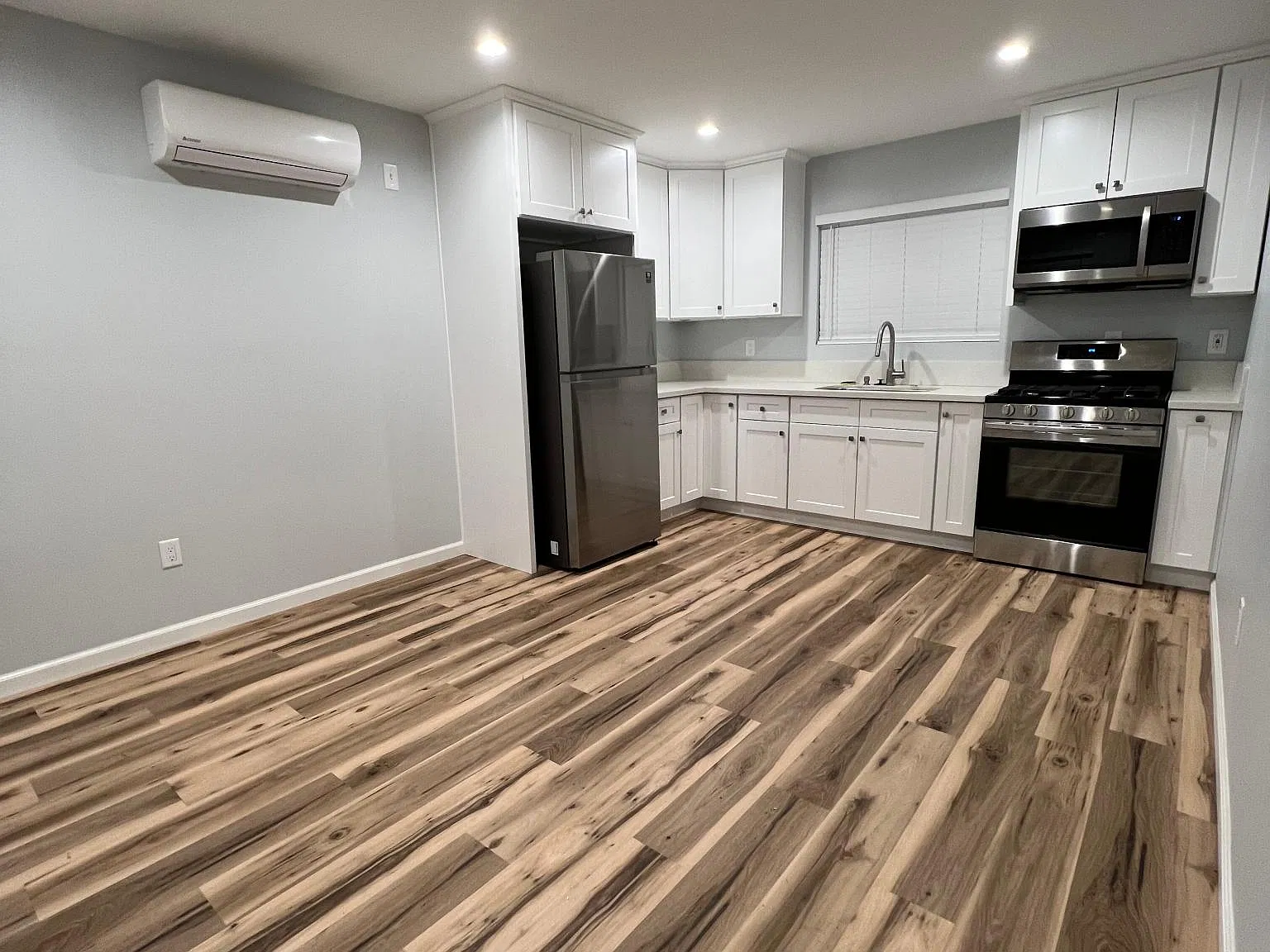 1 bed, 500 sqft, $1,950 — Photo 2