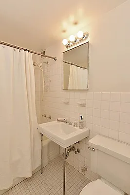 Sold by Engel & Völkers New York City | media 9