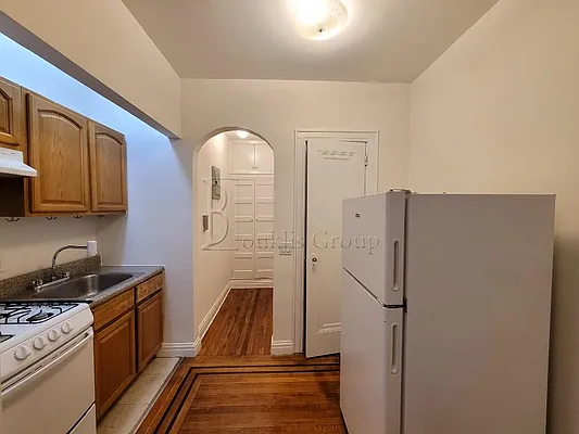 Rented by Bouklis Group | media 36