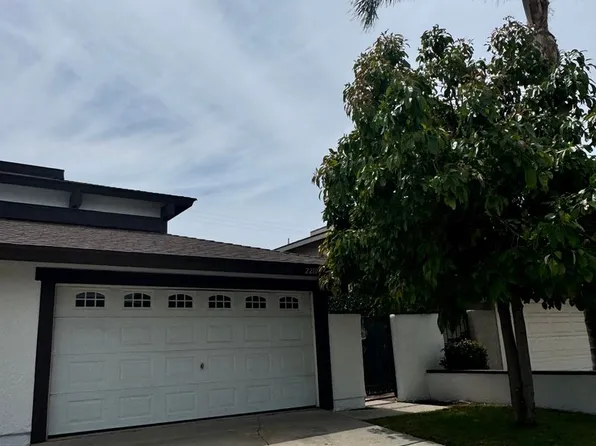 2210-2212 E Avalon Ave, Santa Ana, CA 92705