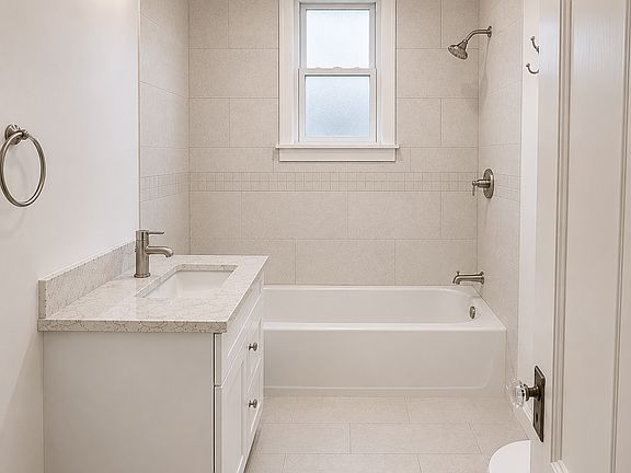 2nd image of 118 Inman St APT 3