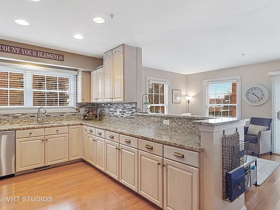 5th image of 101 S Evergreen Ave #12G