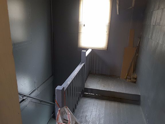 3rd image of 7728 S Bishop St Fl 2nd