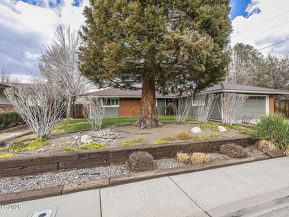 2nd image of 1895 Allen St