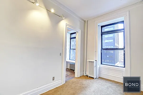 Rented by Bond New York | media 9