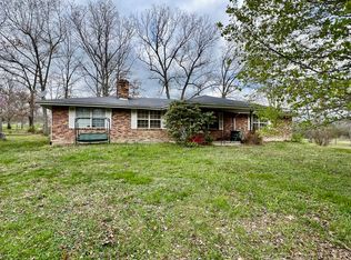 705 Deepwell Woods Rd, Crab Orchard, KY 40419