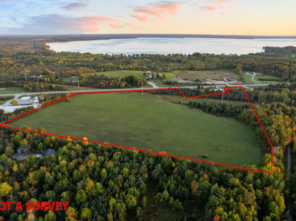 750 Indian Trail Rd, Cheboygan, MI 49721