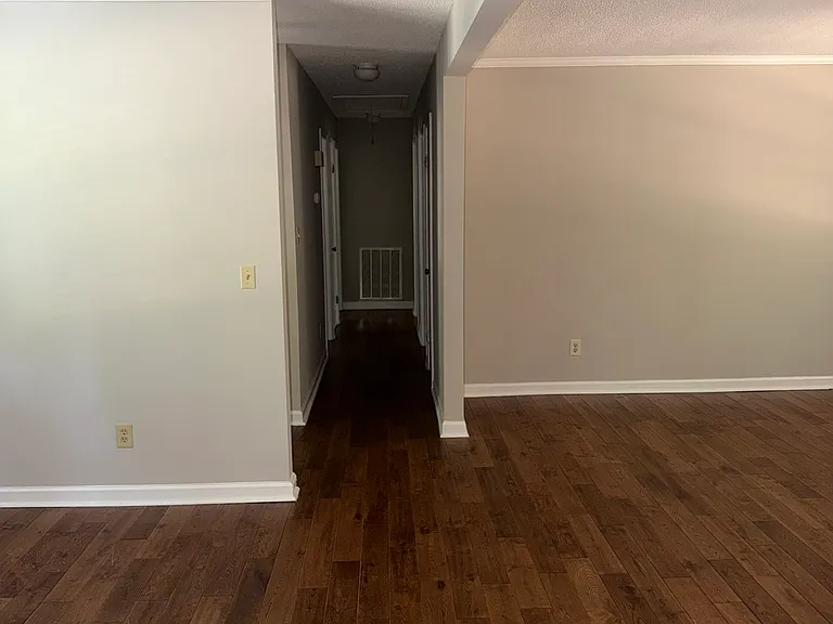 101 Angus Ct — Photo 14