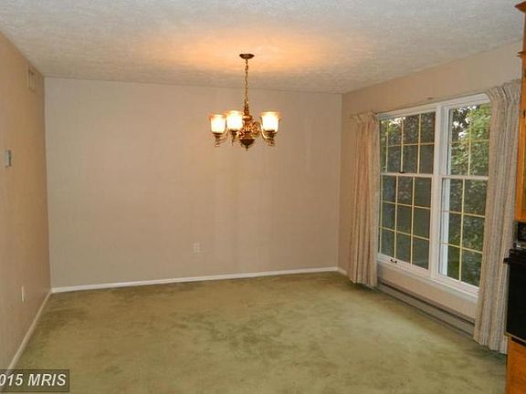5th image of 26 Kensington Dr