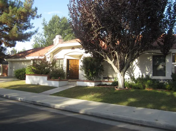 8113 Wimbley Way, Bakersfield, CA 93311