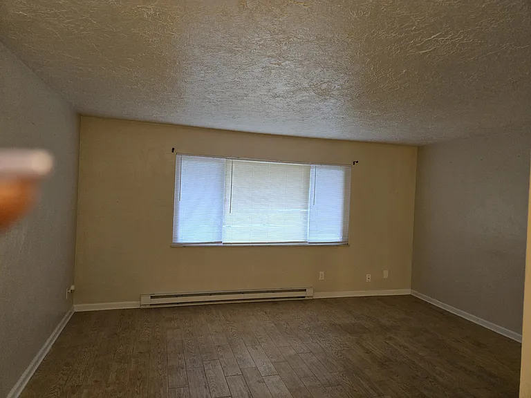 3619 Schwartze Ave #6 — Photo 4