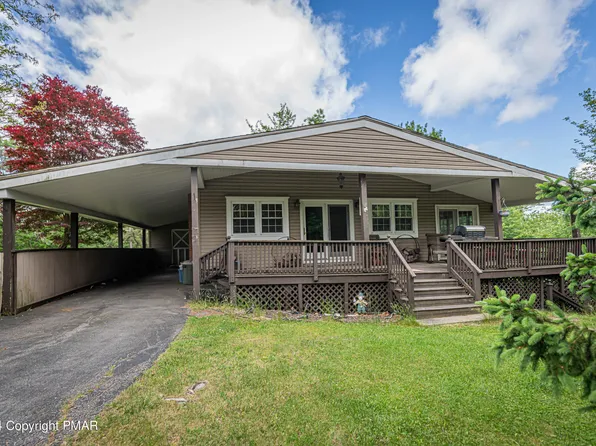 157 Emerald Lake Dr, Long Pond, PA 18334