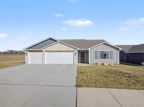 4689 Irvine Dr, Manhattan, KS 66502