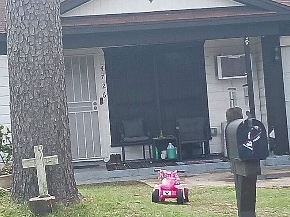 4th image of 4726 Charriton Dr