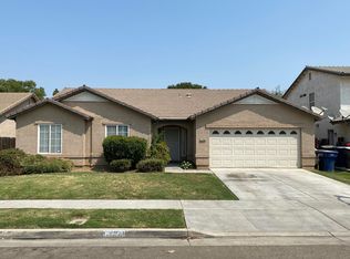1784 Mount Whitney Ave, Tulare, CA 93274
