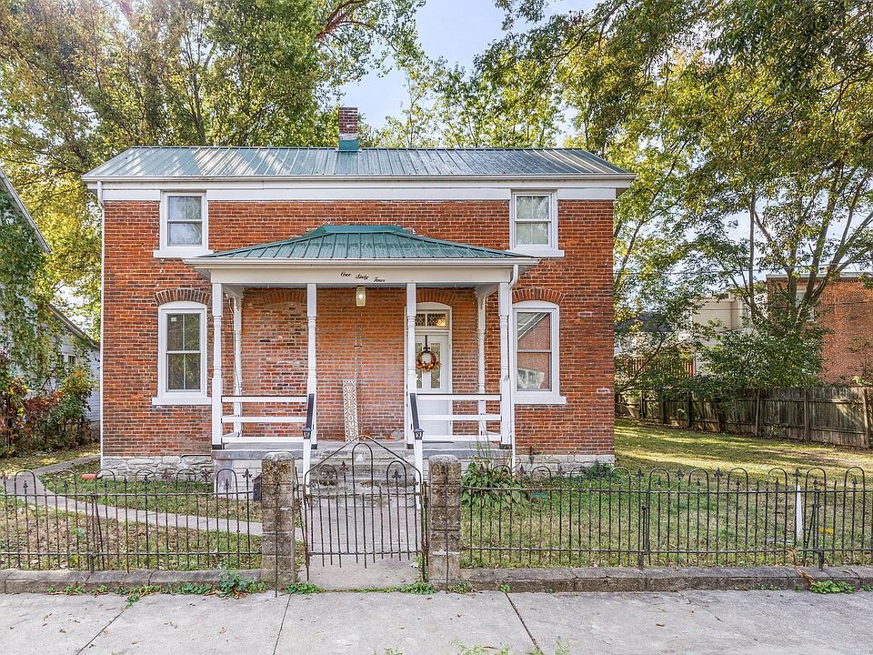 1st image of 164 Jefferson St