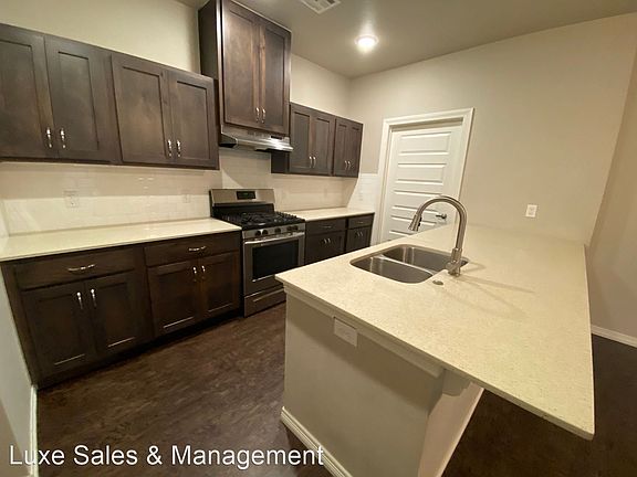 5th image of 2201 Camino Del Plaza Lane Ln #10371801