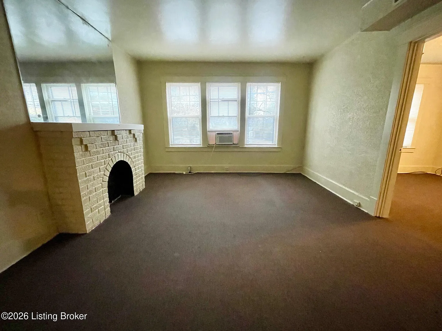 2 bed, 1.0 bath, 750 sqft, $595 — Photo 3