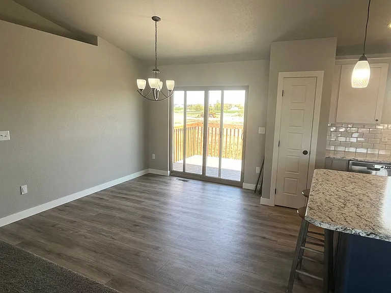 652 Valor Ct — Photo 4