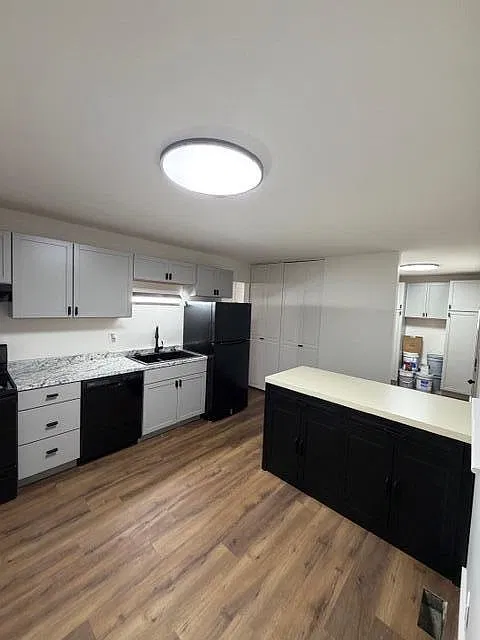 3 bed, 1.0 bath, 1100 sqft, $1,750 — Photo 3