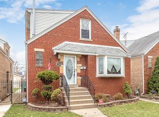 7334 W 57th St, Summit, IL 60501