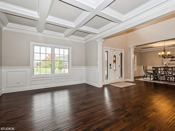 3rd image of 22969 Toscana Dr