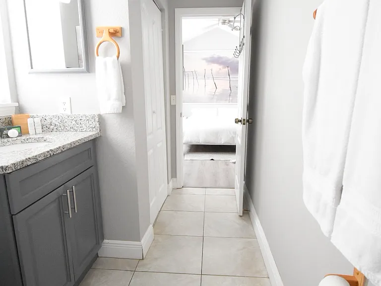 221 Cypress St — Photo 10