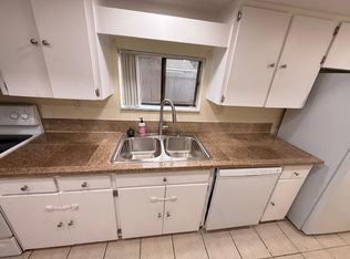 8622 Cattail Dr, Temple Terrace, FL 33637