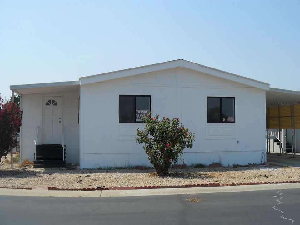1st image of 1150 N Kirby St Space 135