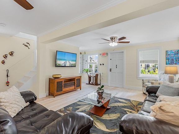3rd image of 513 Olivia St #20