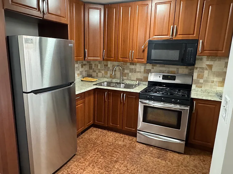 61-45 98th St #10L — Photo 6