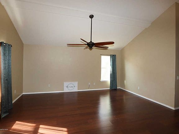 2nd image of 1531 SE 12th Ave