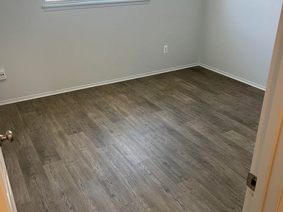 5th image of 310 Perry Pl APT 2